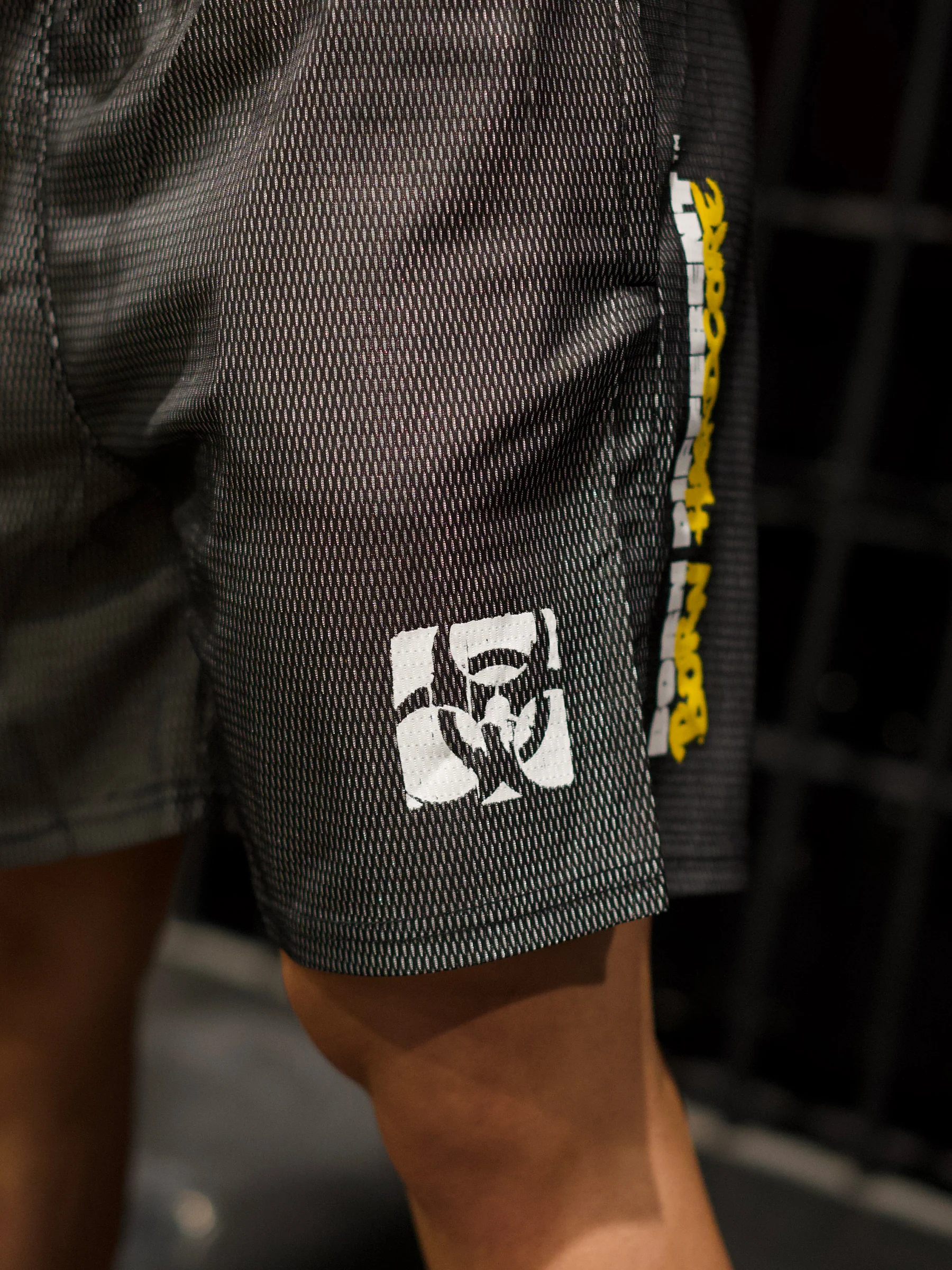MUTANTĀ® BORN HARDCORE 5ā GYM SHORTS (BLACK & YELLOW) - Image 11