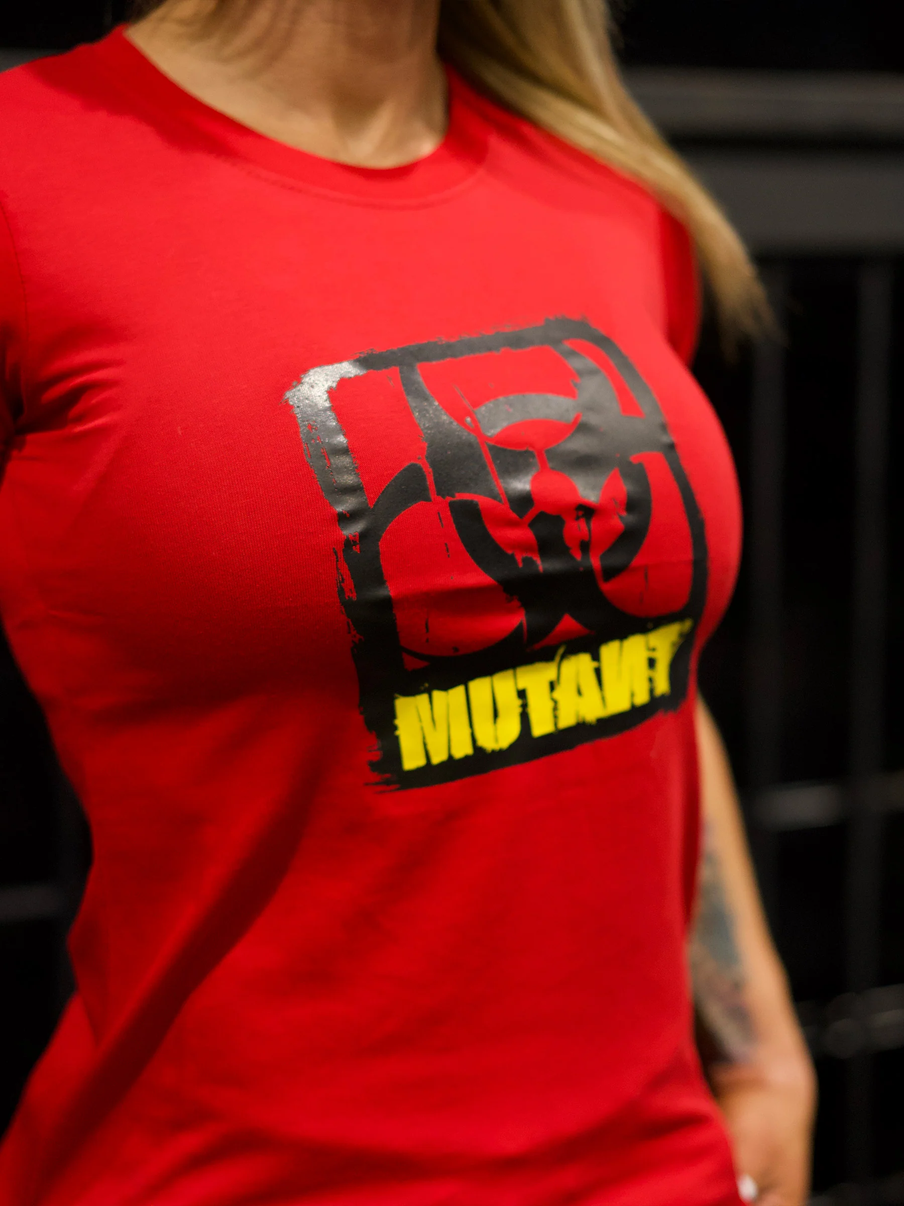 MUTANT® BORN HARDCORE WOMEN’S BOLD GYM T-SHIRT (RED) - Image 5