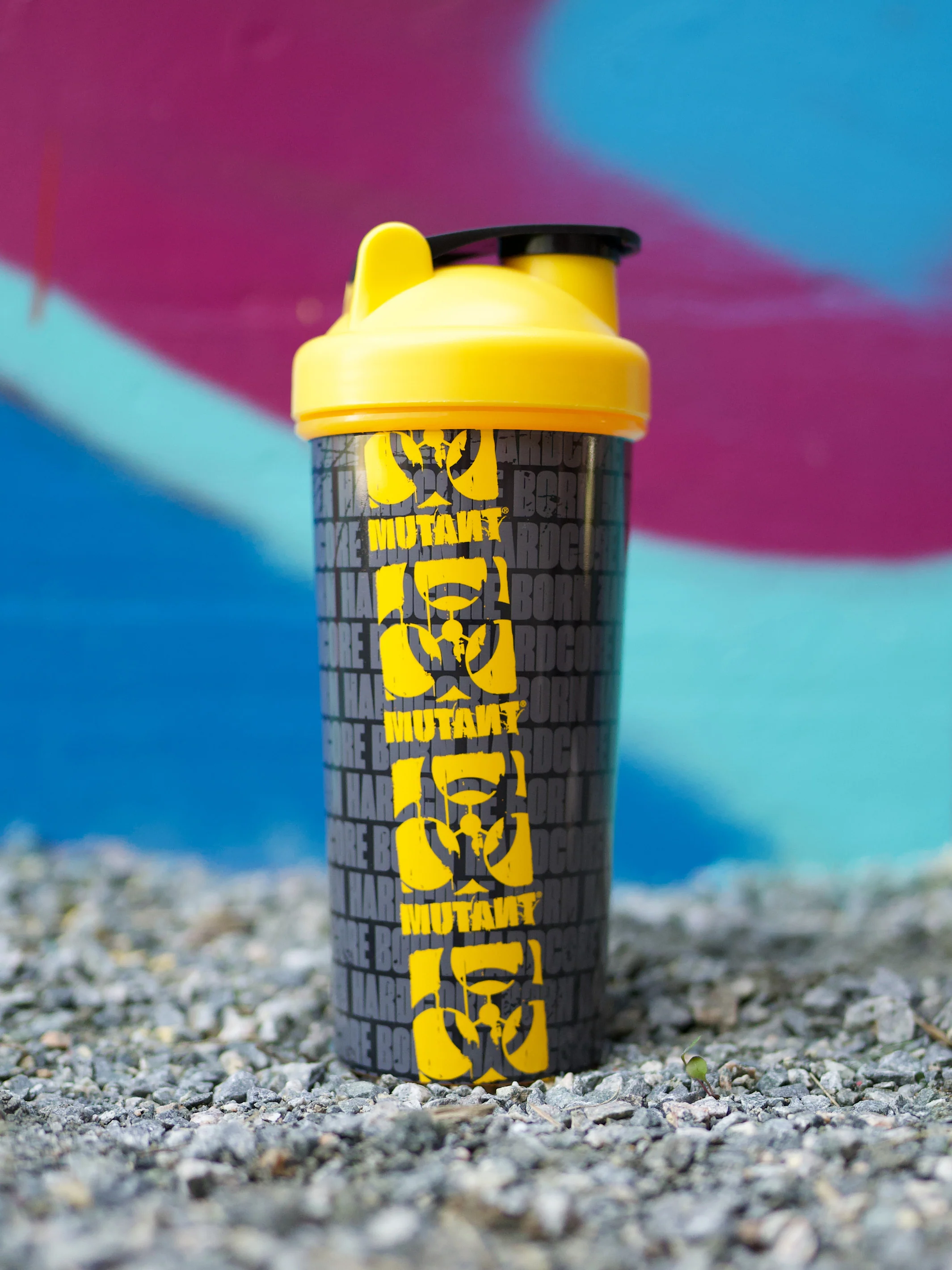 MUTANT® Born Hardcore Wrapped Shaker 28oz (yellow) - Image 4